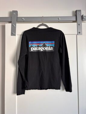 Vintage Patagonia Black Crewneck Long Sleeve T-shirt size small